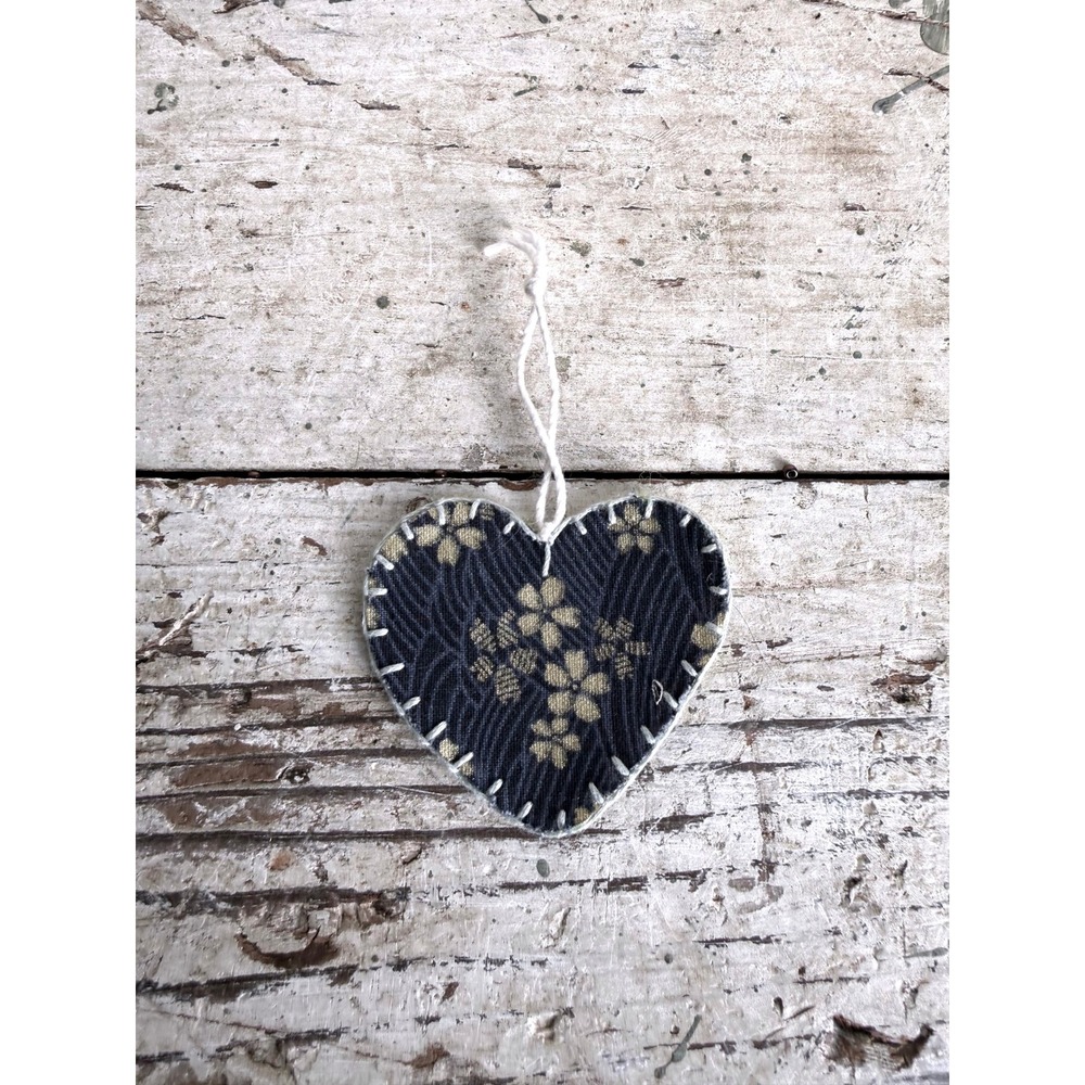 Handmade Fabric Heart Ornament Navy Gold Japanese Floral Yellow‎ Felt Folk Art - Picture 2 of 5